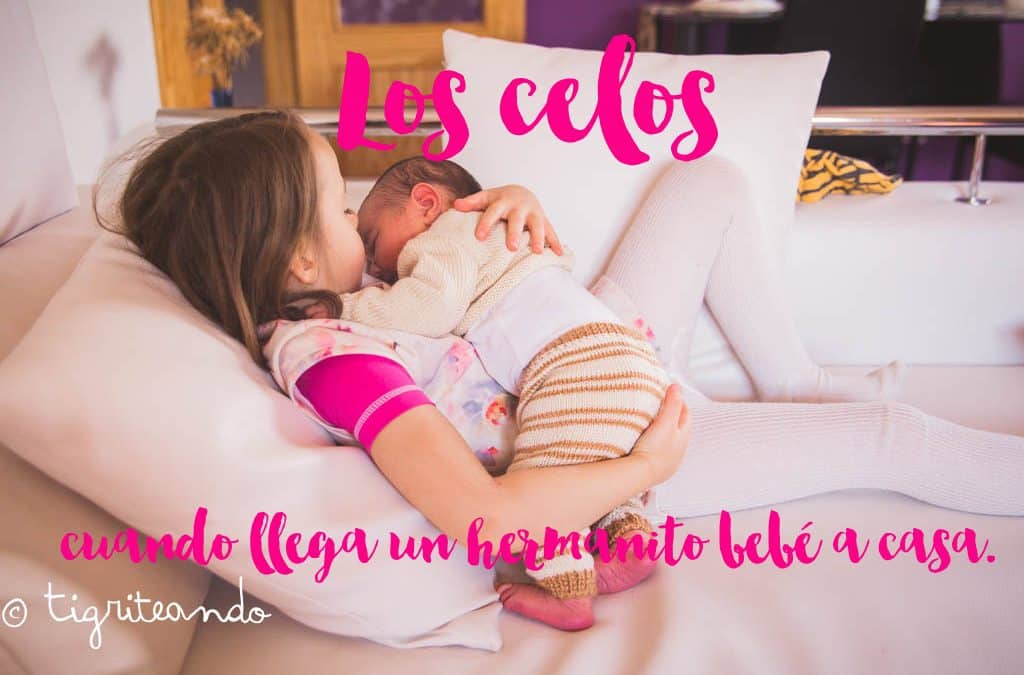 Los celos cuando llega un hermanito bebé a casa.